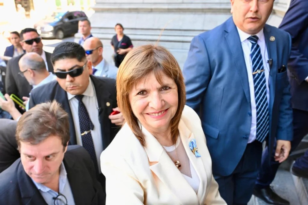 Bullrich inicia reuniones en el Senado para avanzar con la reforma laboral de&nbsp;Milei
