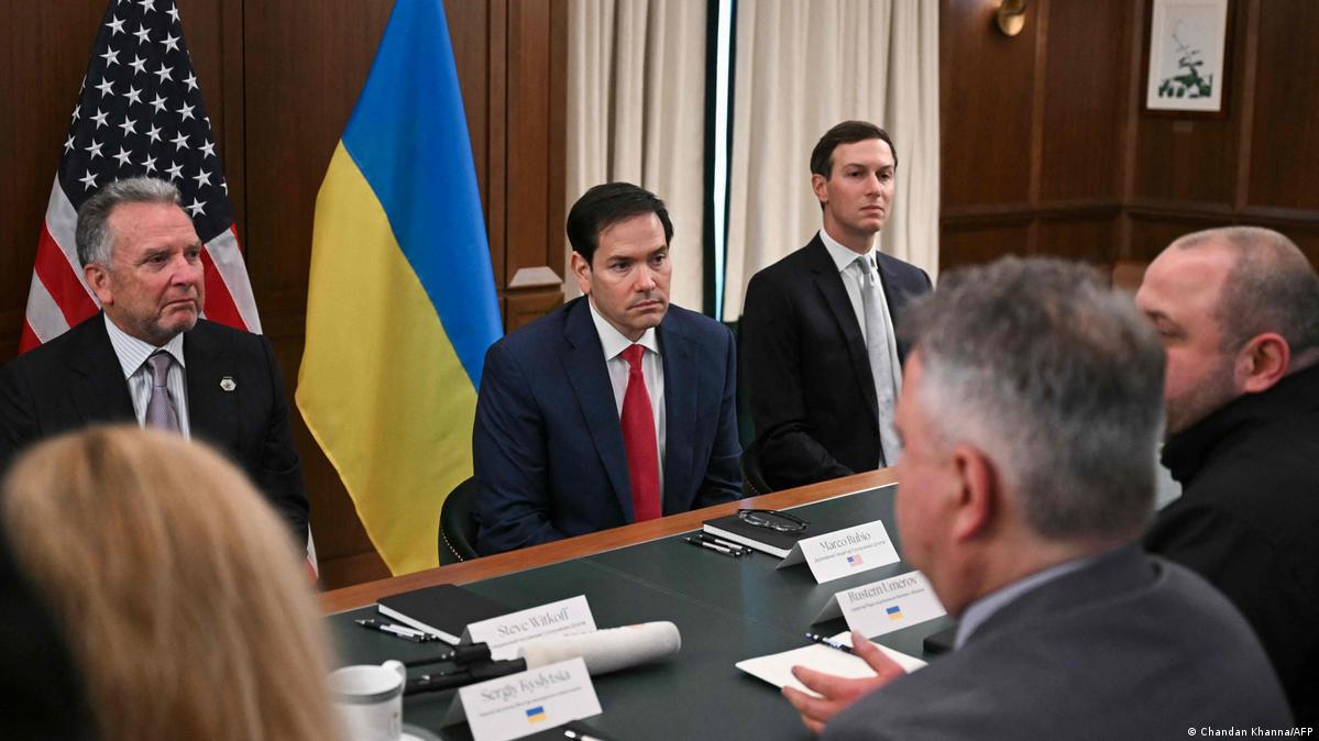 Diálogo reservado entre Kiev, Washington y Moscú para destrabar el conflicto