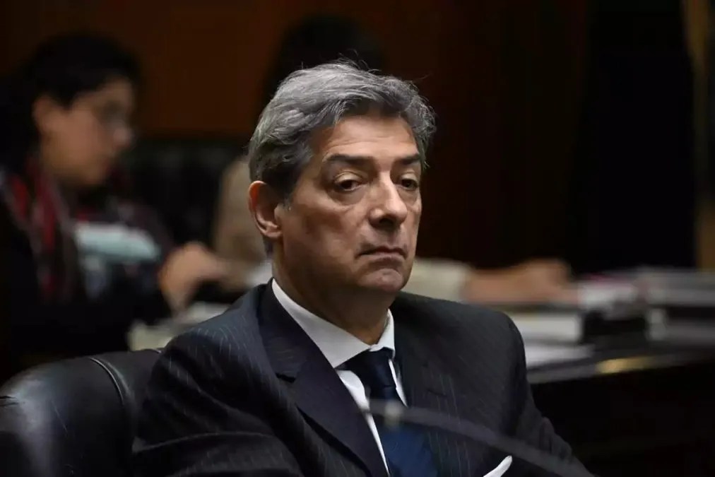 Investigan posibles tareas de espionaje contra Rosatti tras una denuncia de la custodia