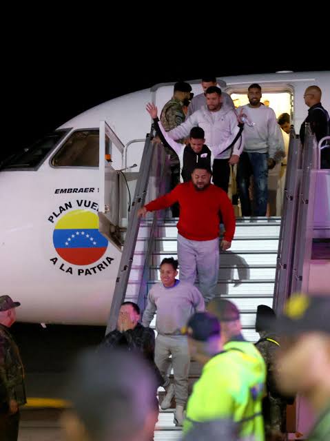 Casi 150 venezolanos deportados desde Estados Unidos permanecen desaparecidos tras los terremotos