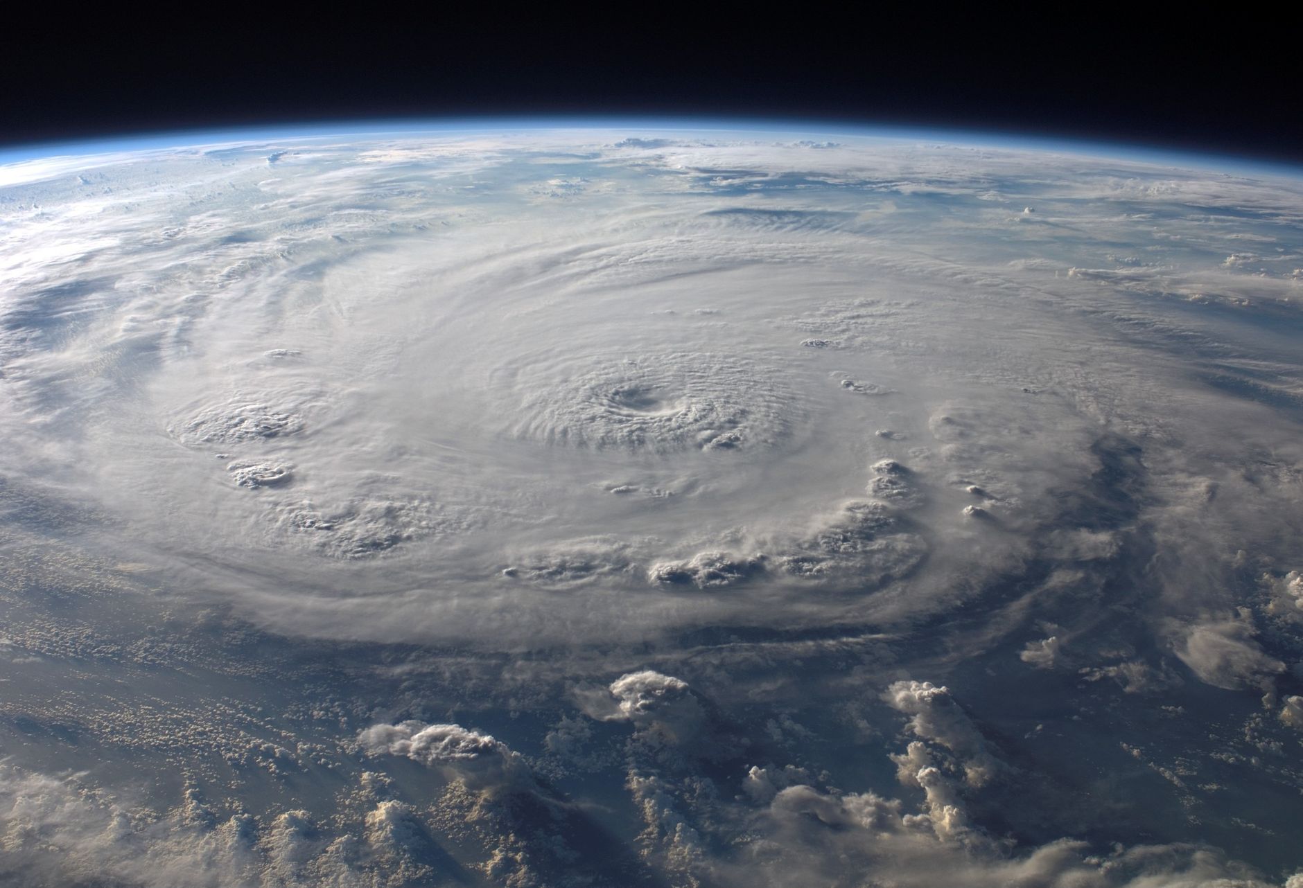 El huracán Polo es categoría 5 y ya figura entre las tormentas más fuertes que se recuerdan en el Pacífico