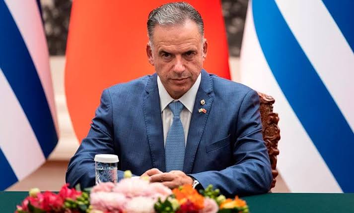 Orsi negó que exista un proyecto para instalar un cable submarino entre Malvinas y Montevideo