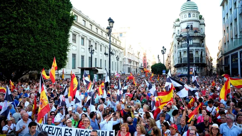 Miles de personas se movilizaron en España en apoyo a Ceuta tras la crisis migratoria