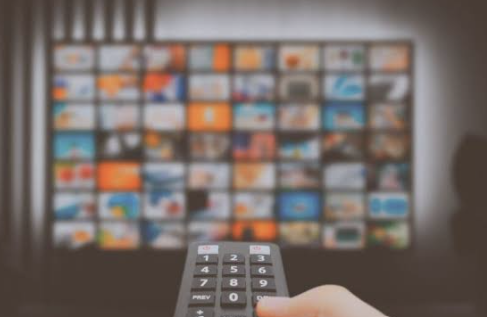 La audiencia hispana en EE.UU. llega primera a los estrenos digitales y arrastra a otros públicos