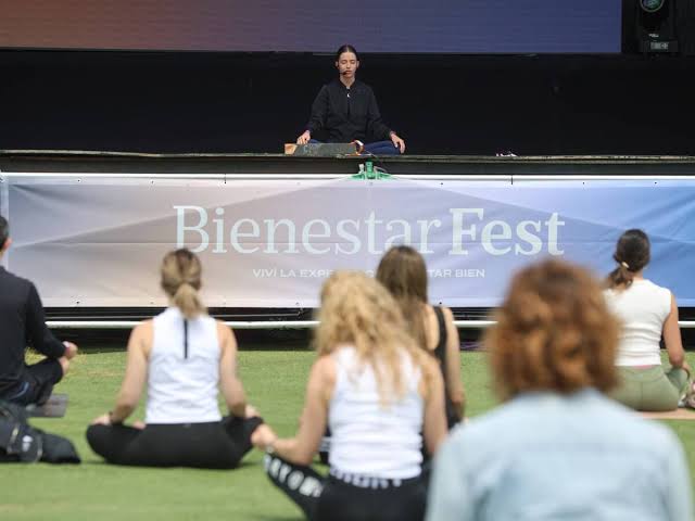 Una práctica que no es danza pero casi: los 5Ritmos llegan al Bienestar Fest con Brenda Cohen