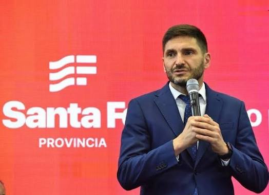 Pullaro decidió desdoblar las elecciones santafesinas y no le siguió la corriente a Milei con las PASO